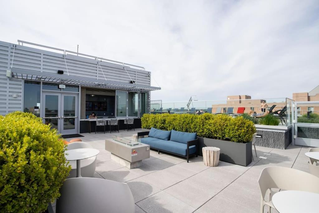 Gorgeous 1 Bedroom At Clarendon With Gym And Rooftop Arlington Extérieur photo