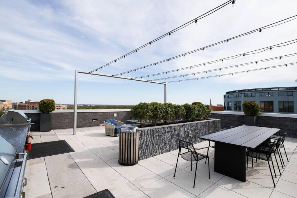 Gorgeous 1 Bedroom At Clarendon With Gym And Rooftop Arlington Extérieur photo